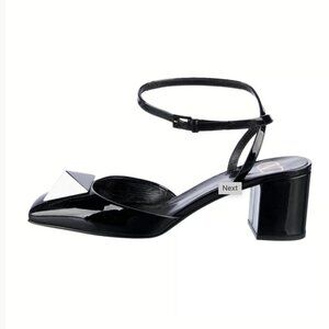 Valentino Garavani Women's One Stud Ankle Strap Sandal size 7